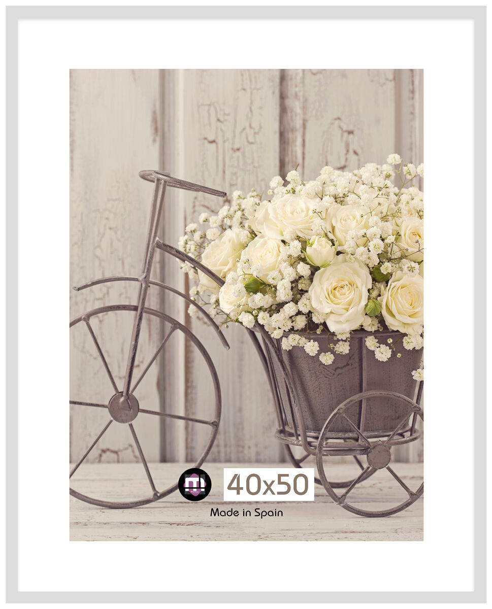 Moldura PIRAMIDE 40x50cm marca MARCOMUEBLE