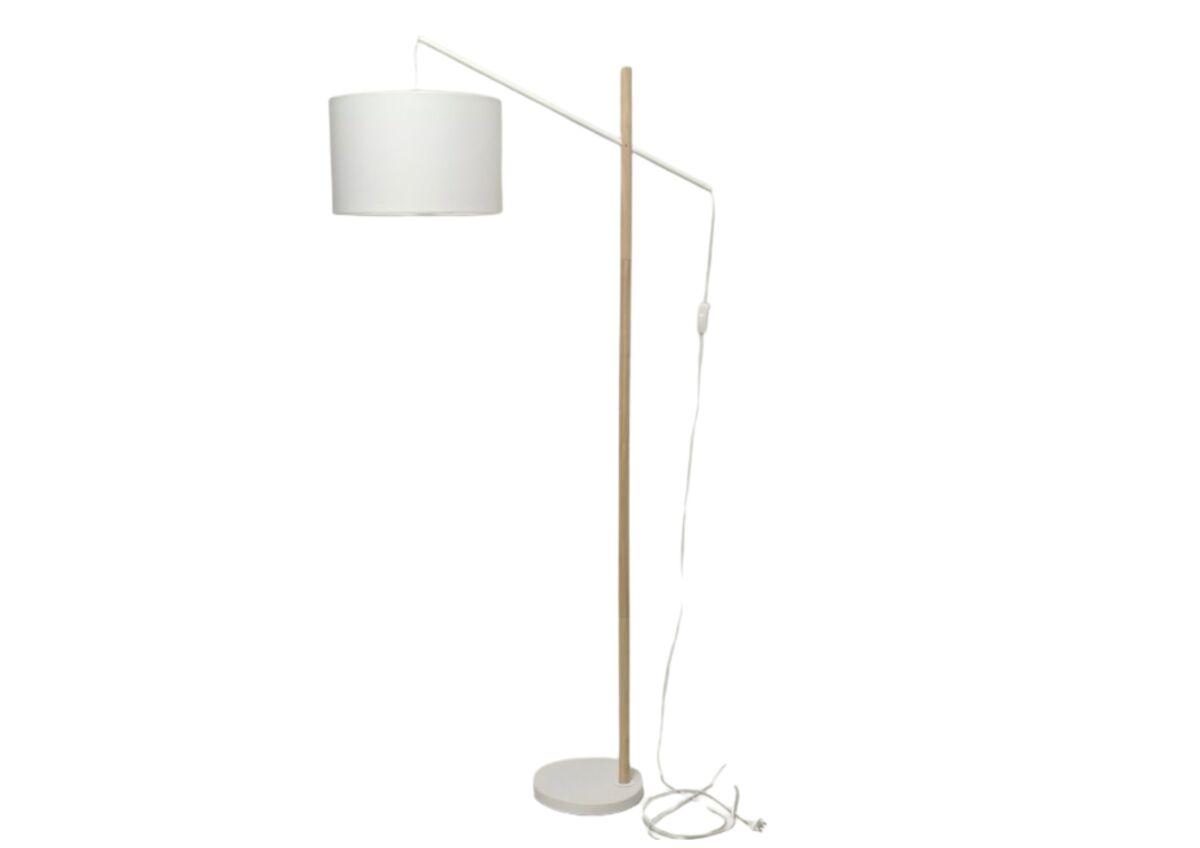 Candeeiro de pé NORDIC 40W E27 167x76x35cm marca CONFORAMA