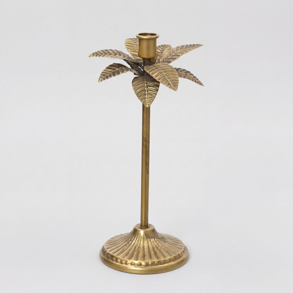 Castiçal palm metal dourado 28,5x16,5cm