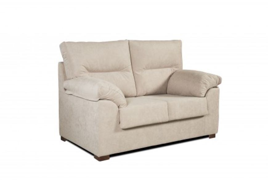 Sofá âmbar de 3 lugares em tecido resistente a manchas