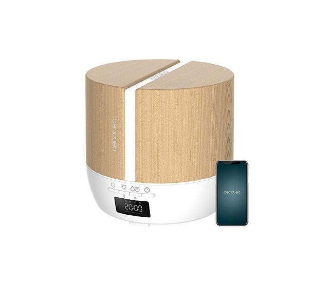 Cecotec difusor de aroma com depósito de 500 ml e ecrã, altifalante e controlo por bluetooth.