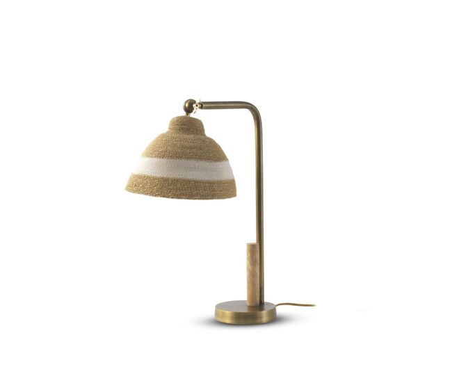 Candeeiro de mesa com abajur de fibra natural trançada