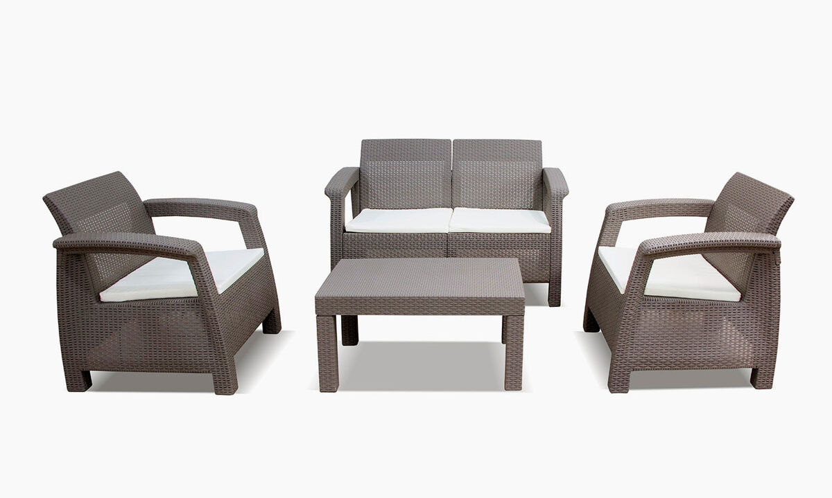 Sofá + 2 poltronas + mesa de centro cf. móveis de jardim e terraço pe ratan