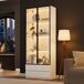 Vitrine com 2 portas e 2 gavetas Vitrine com 2 portas e 2 gavetas Branco